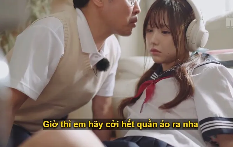 Gã nhà sát bên giả làm thầy giáo thôi miên em em học sinh để giở trò đồi bại
